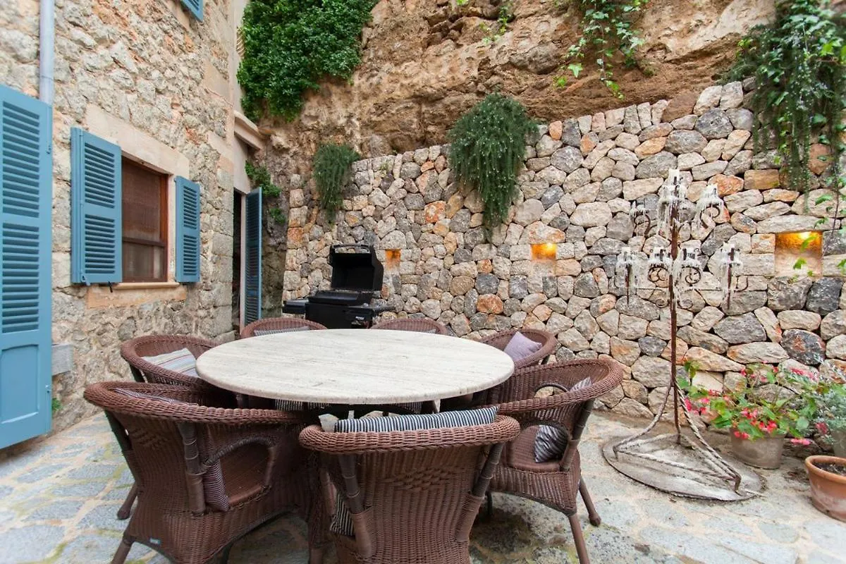 Villa Casa Escola Deià 0*,